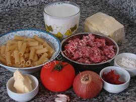 Fırında Beşamel Soslu Kıymalı Makarna